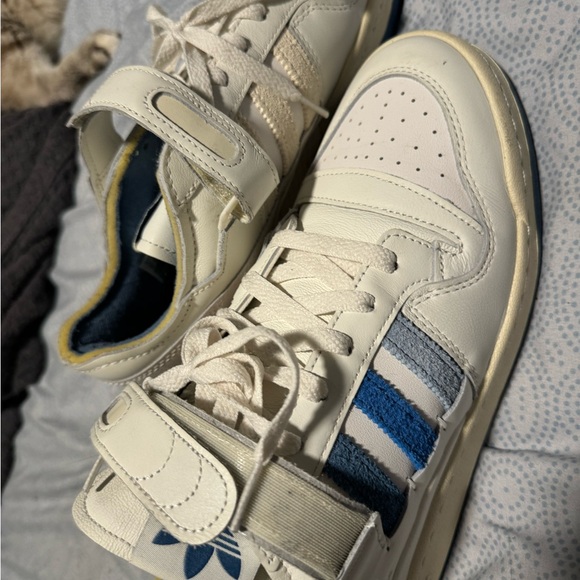 Adidas Forum 84 LOW Cloud White/Altered Blue/Pulse Blue - Picture 3 of 4